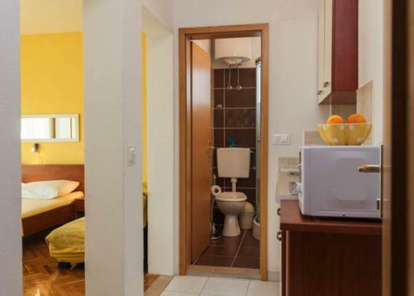 Apartmani Niko Podgora Exterior photo