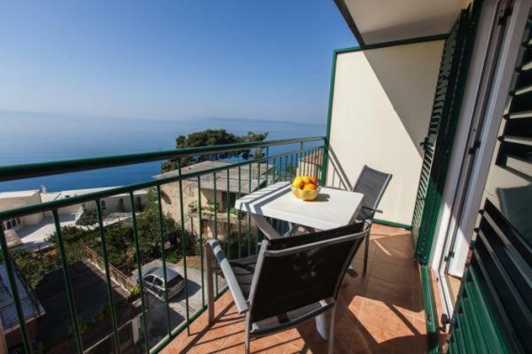 Apartmani Niko Podgora Exterior photo